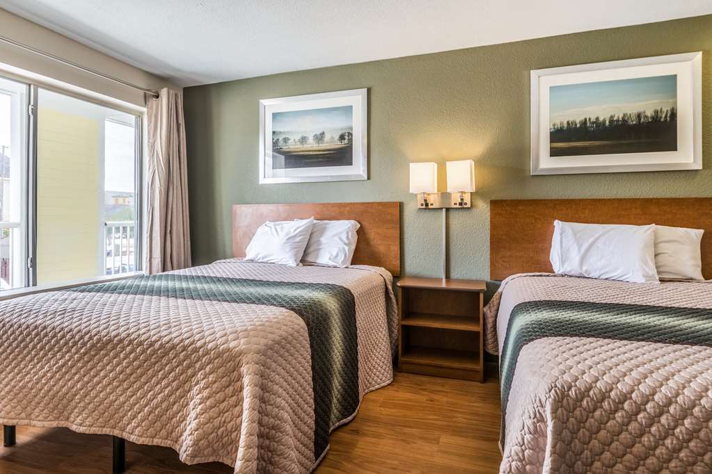 Hometowne Studios By Red Roof Salem, Or Quarto foto